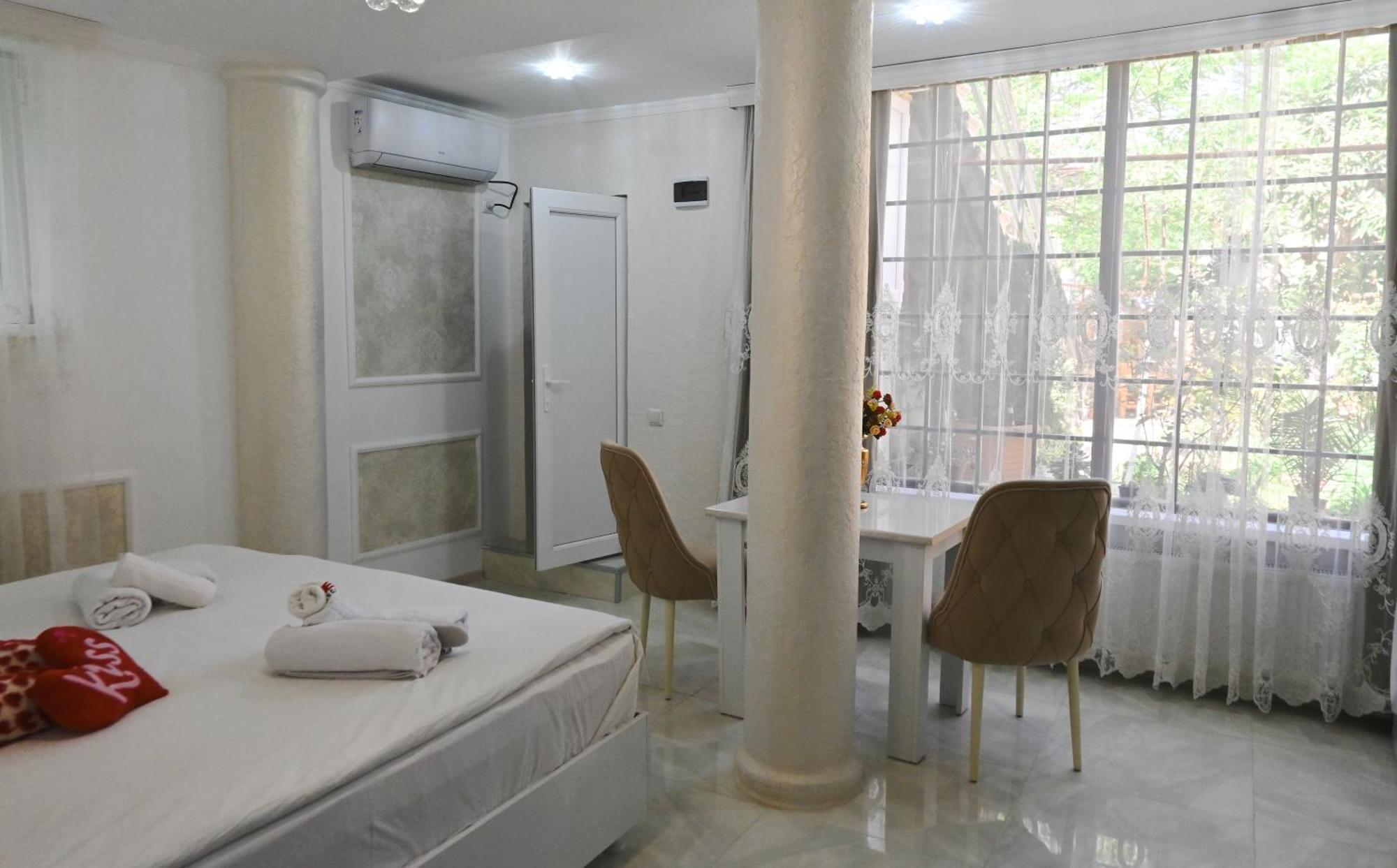 Jerusalem Hotel Kutaisi Bagian luar foto