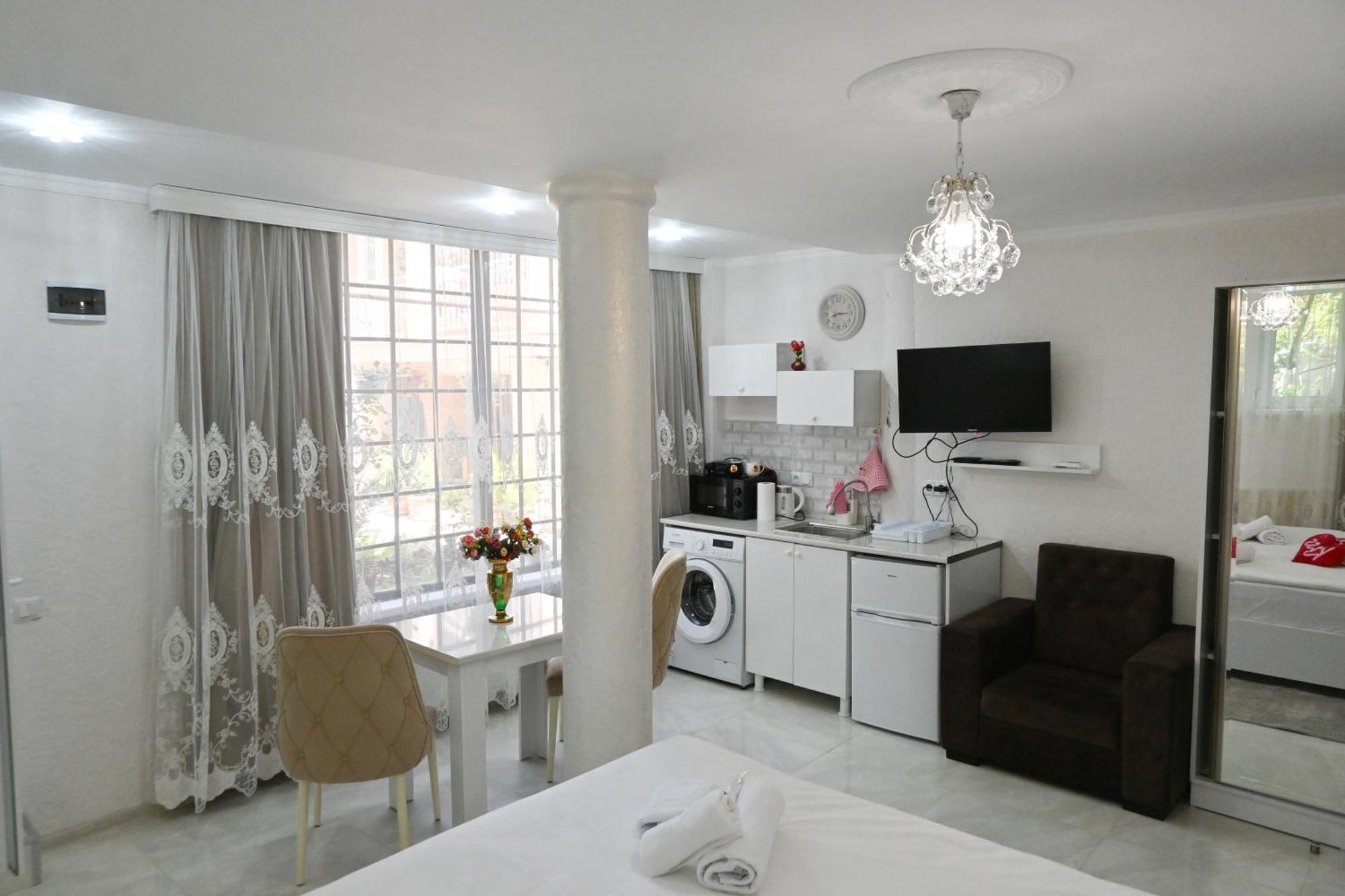 Jerusalem Hotel Kutaisi Bagian luar foto