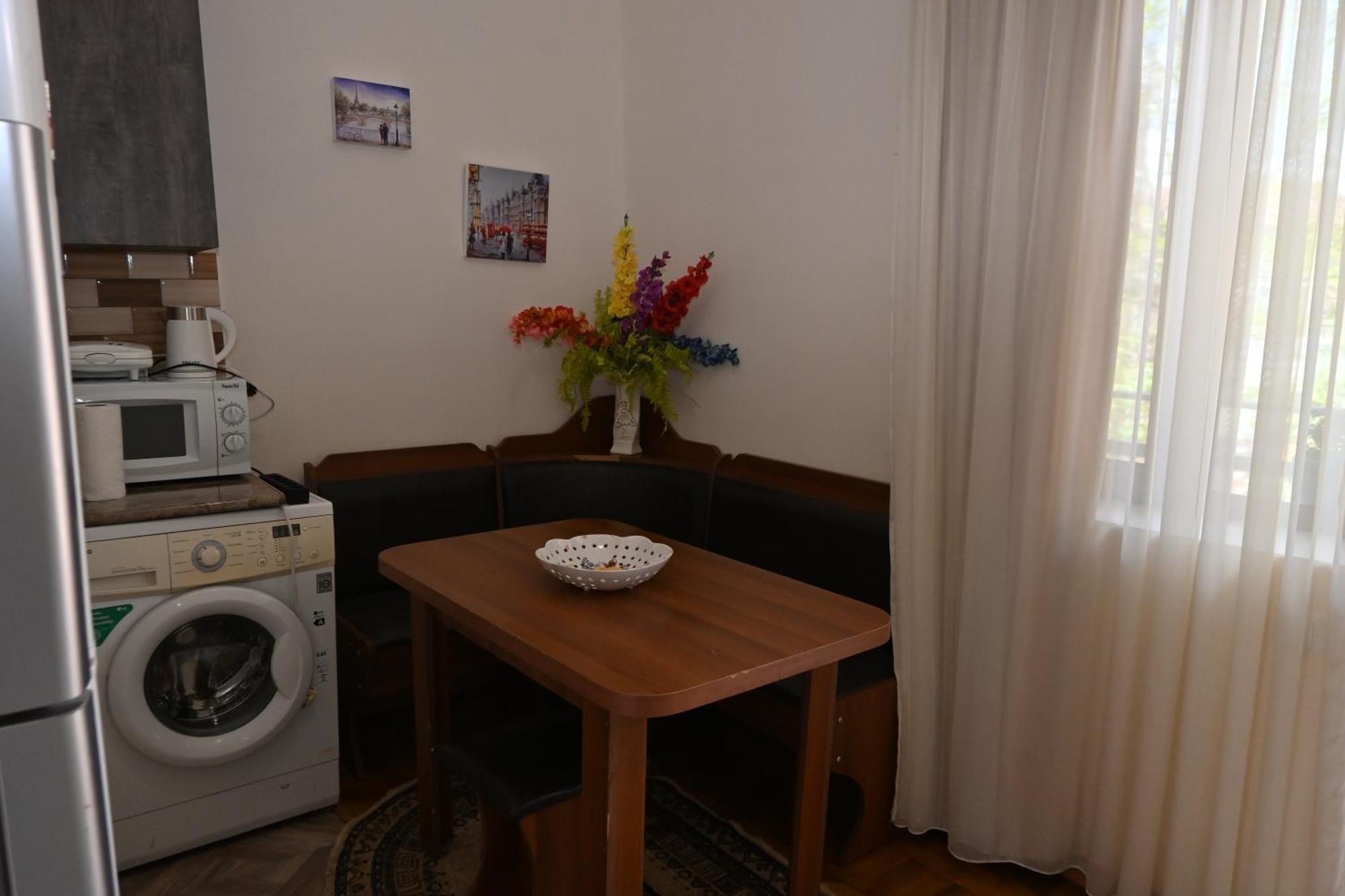 Jerusalem Hotel Kutaisi Bagian luar foto