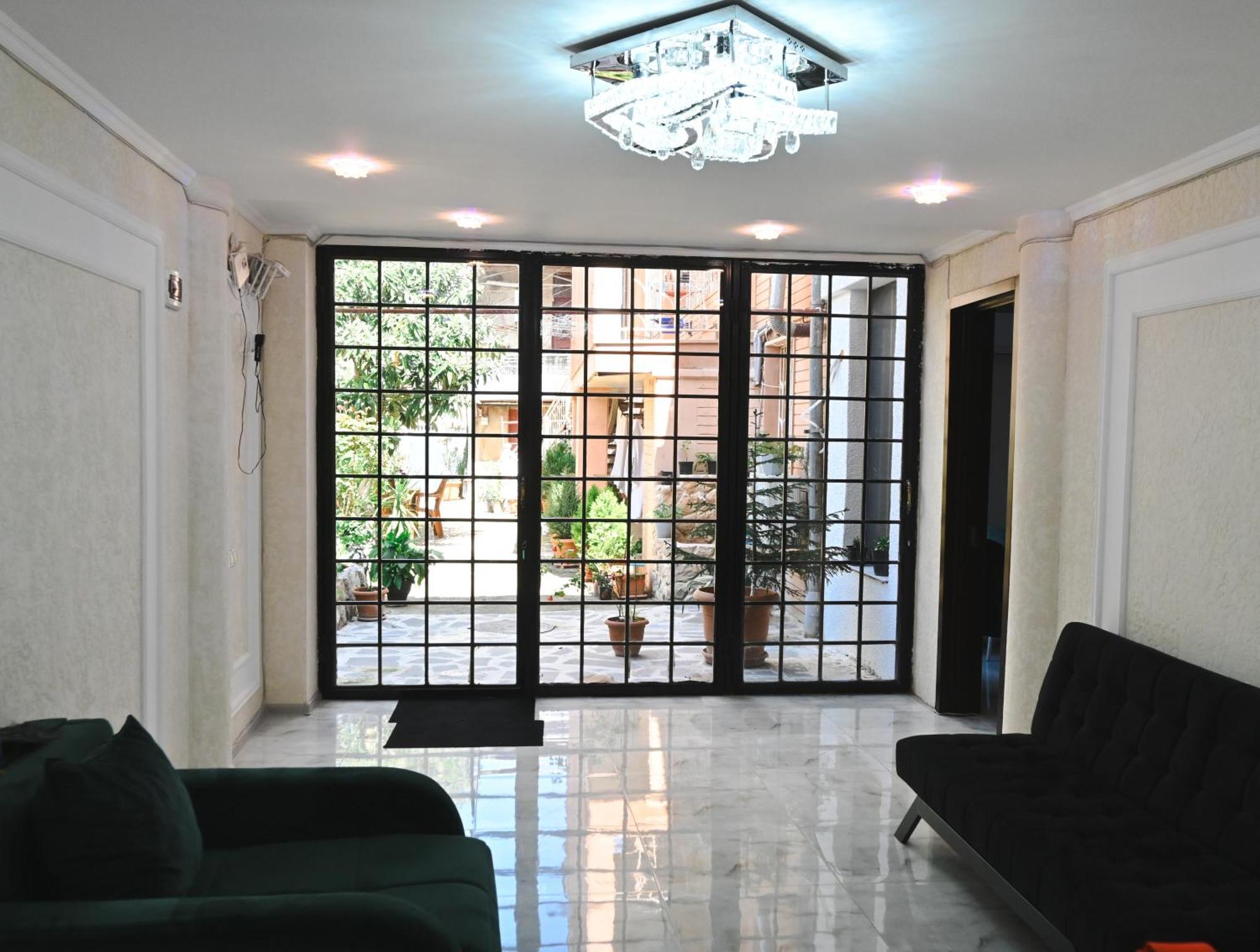 Jerusalem Hotel Kutaisi Bagian luar foto