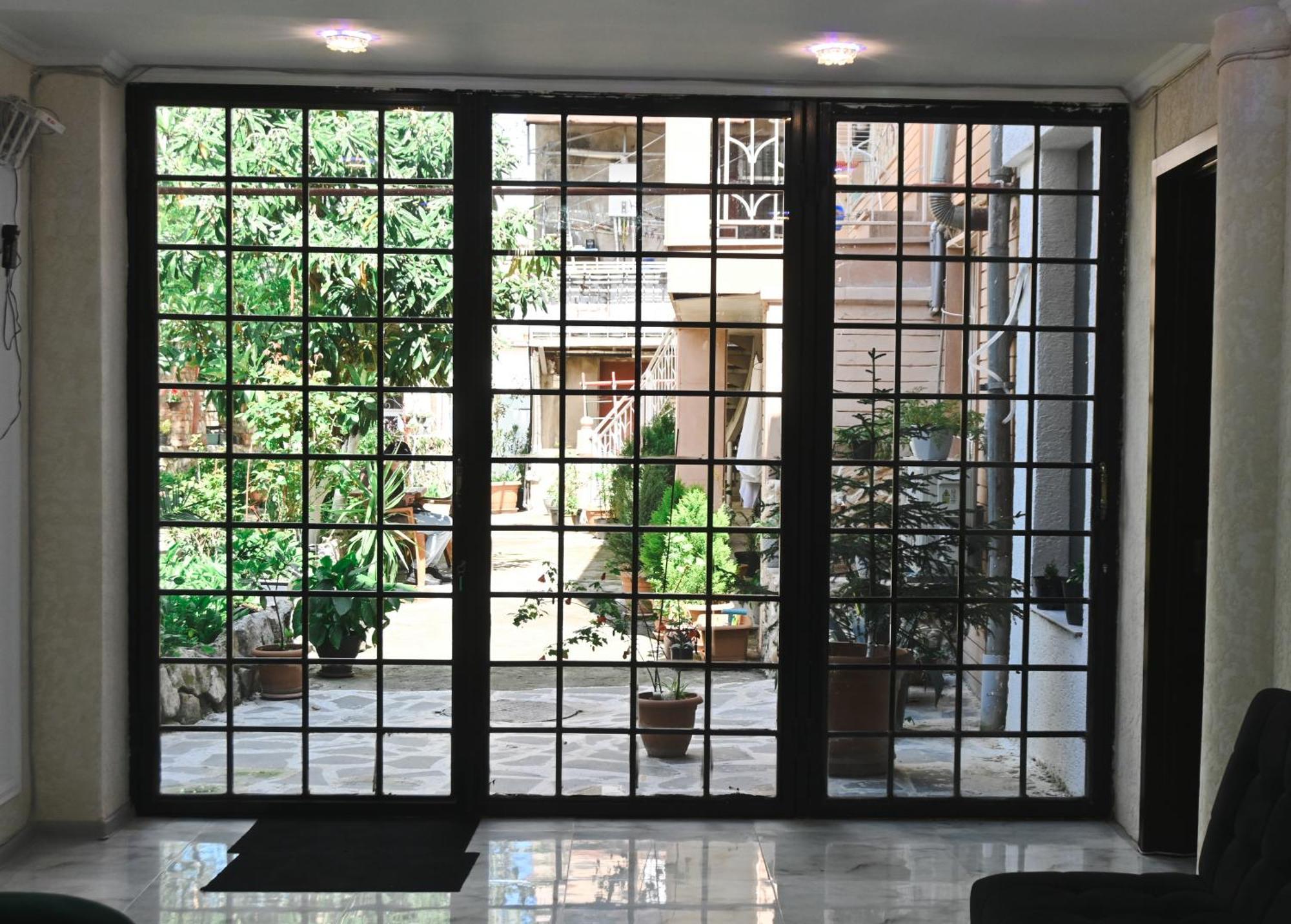 Jerusalem Hotel Kutaisi Bagian luar foto